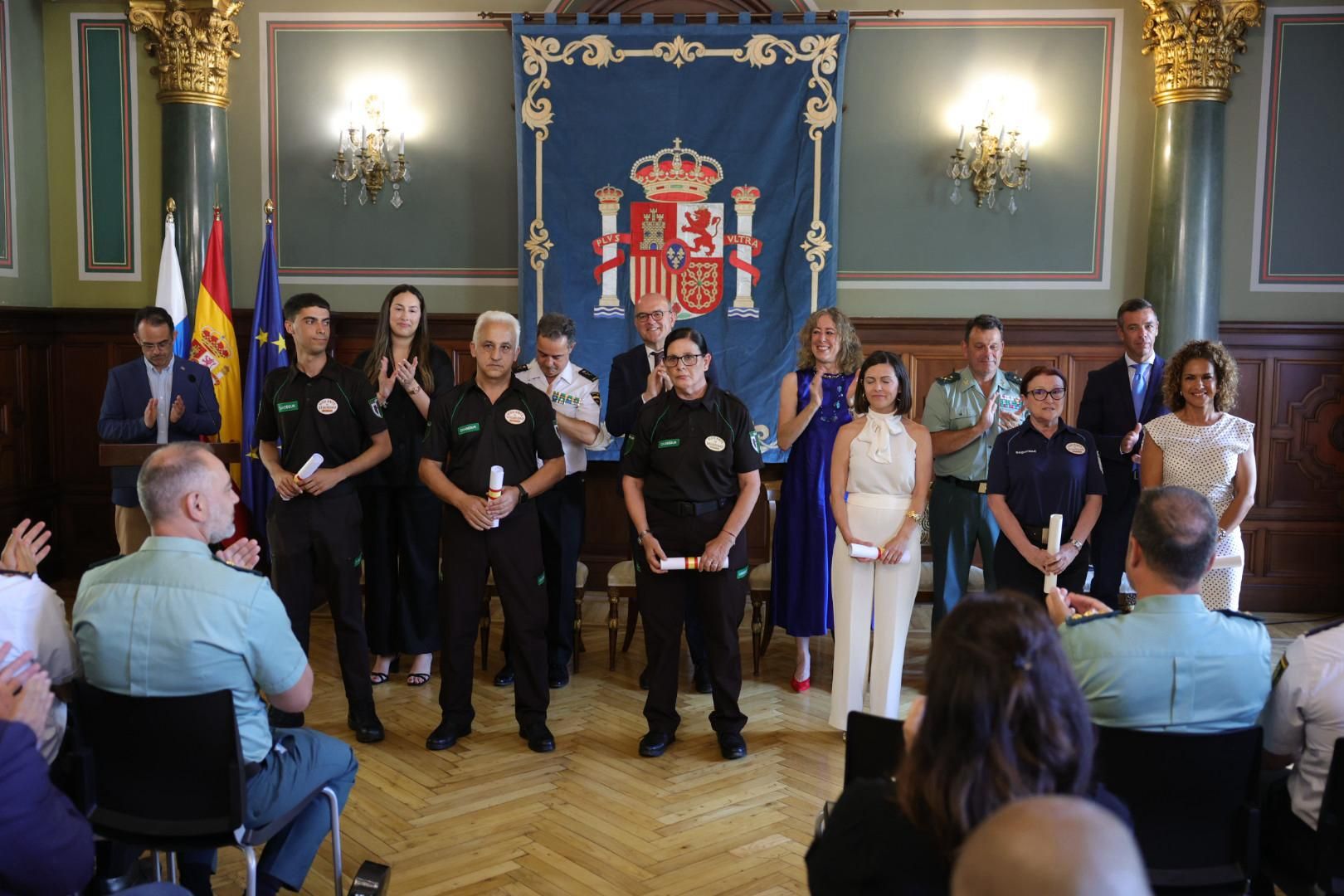 Entrega de distinciones por el Día de la Seguridad 