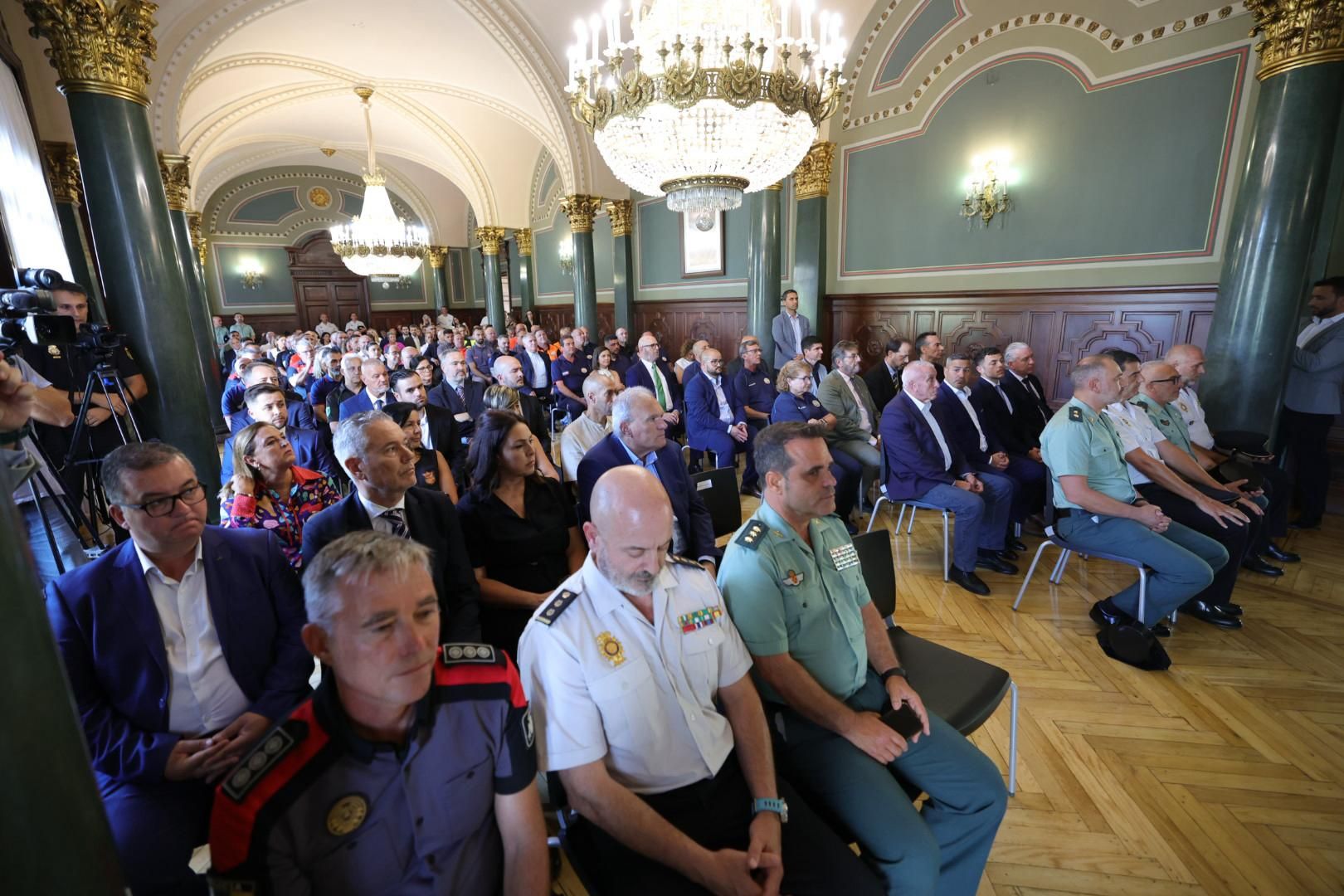 Entrega de distinciones por el Día de la Seguridad 