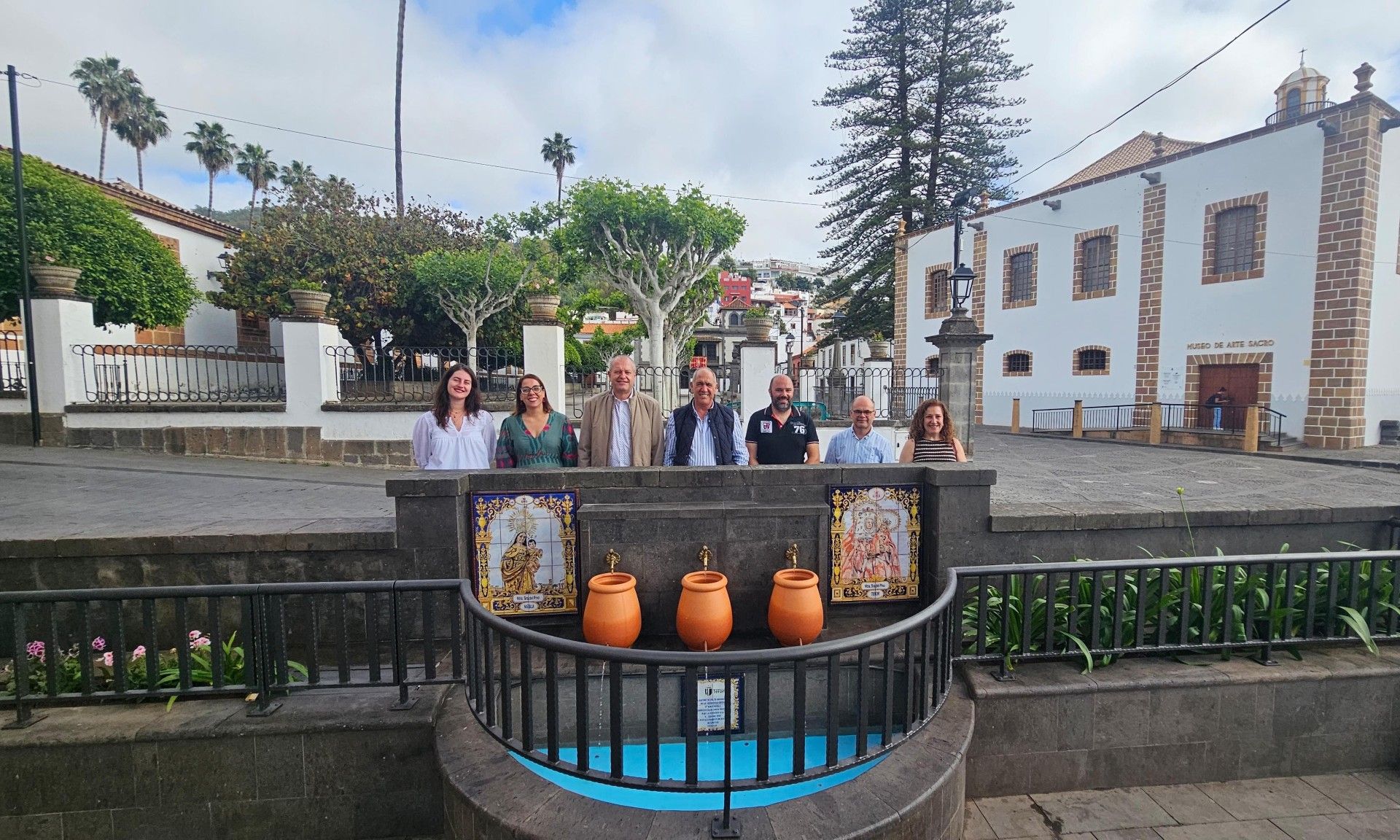 La fuente de la Araucaria está ubicada en la trasera de la Basílica del Pino.