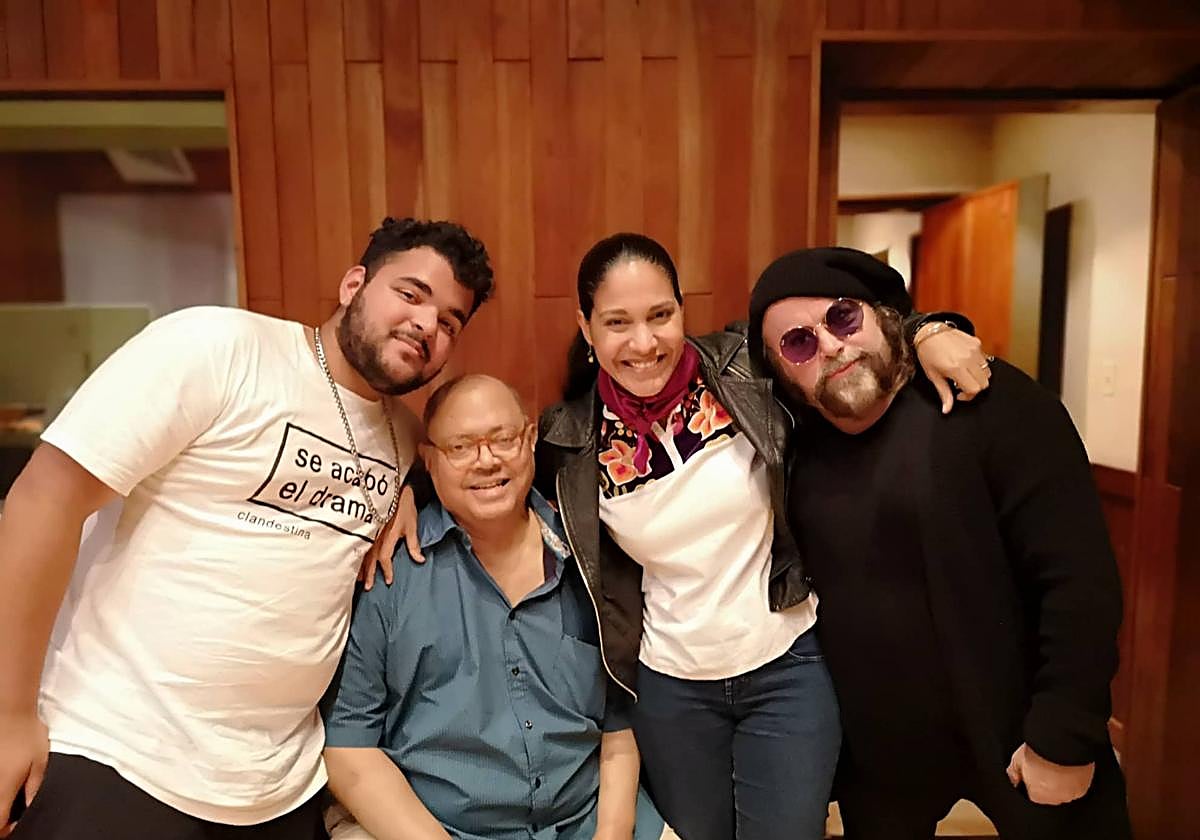 Antonio Milanés, Pablo Milanés, Haydee Milanés y Carlos Varela.