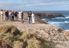 Parte de las familias afectadas por los permisos mineros en Comisianes, en Ajuy, y La Solapa, en el municipio de Pájara.