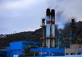 Imagen de la central eléctrica de Los Guinchos, en la isla de La Palma, el único punto de generación salvo el escaso peso de las renovables.