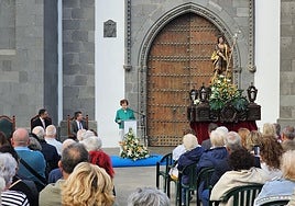 Esther Torres da el pistoletazo de salida a las fiestas de San Juan.