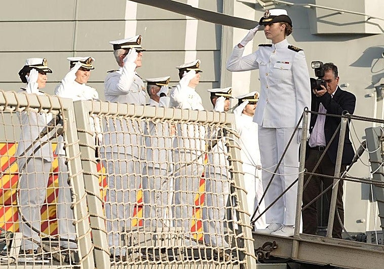 La princesa Leonor, a bordo del Blas de Lezo.