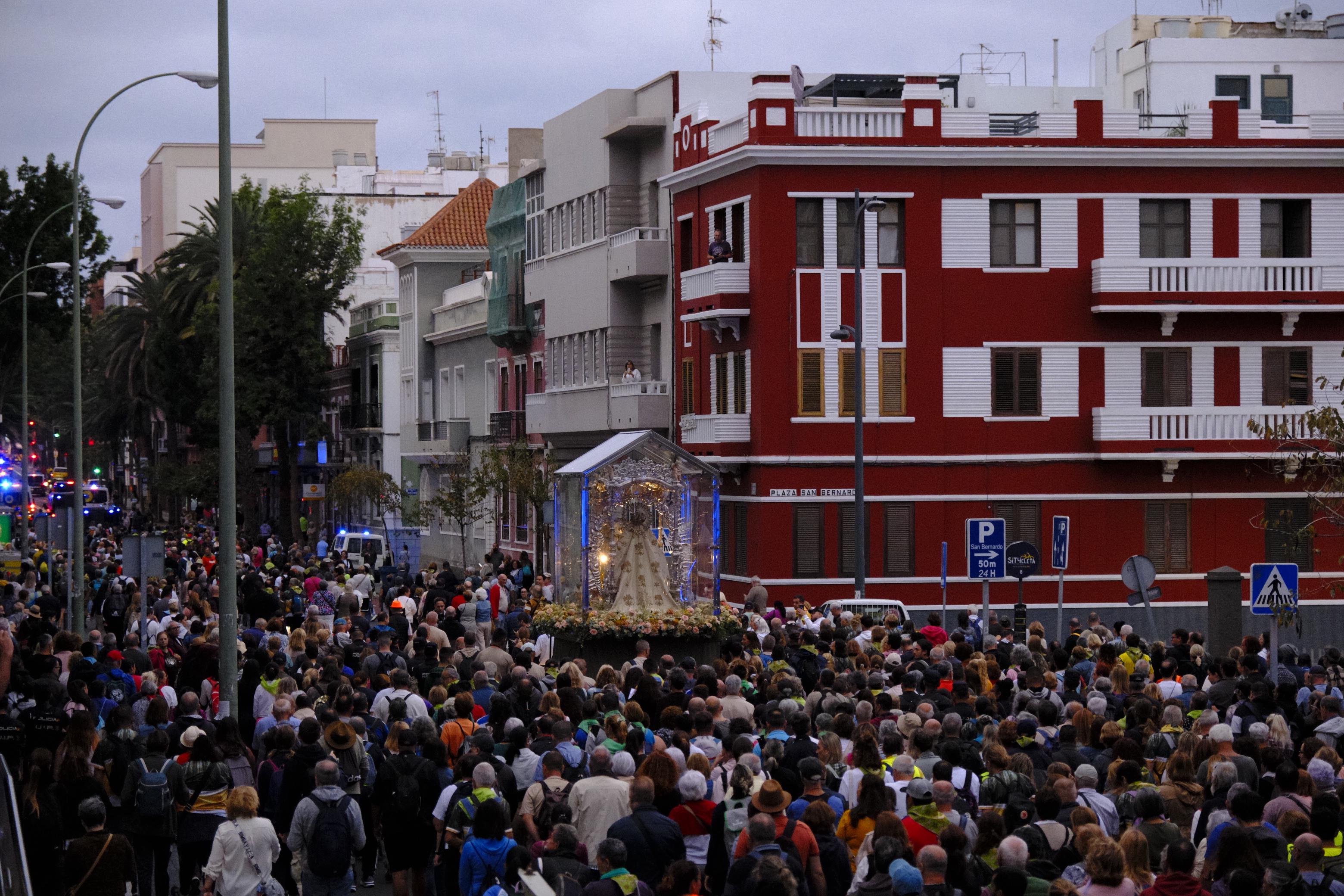 La subida de la Virgen del Pino 2025