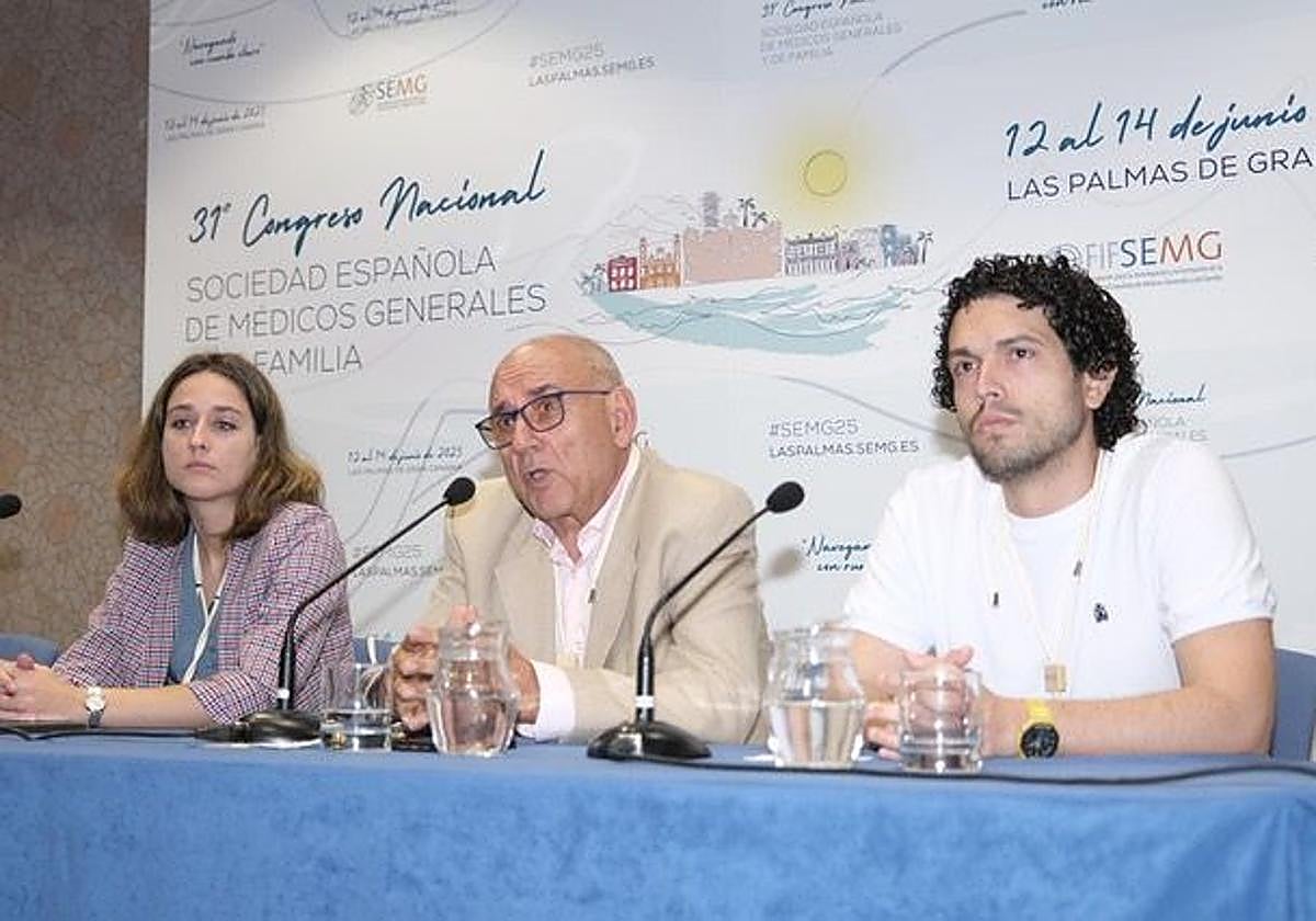 Mesa de expertos en el debate sobre el negacionismo en el congreso de la SEMG.