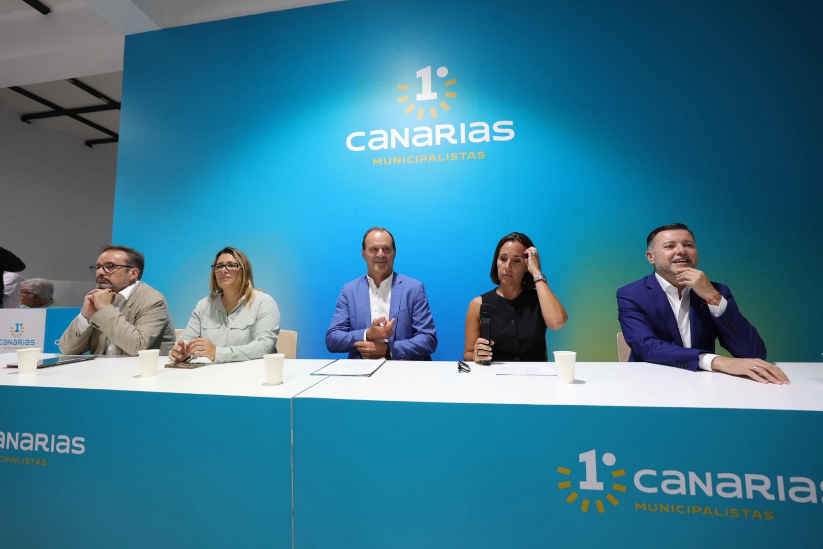 Inauguración de la sede de Primero Canarias
