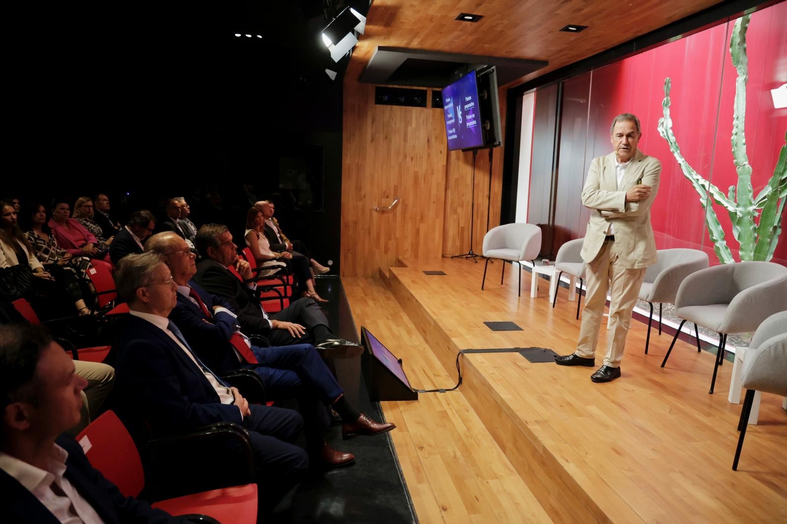 El futuro del empleo y la FP se debate en CANARIAS7