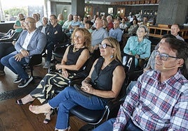 Asistentes al acto en el Castillo de San José.