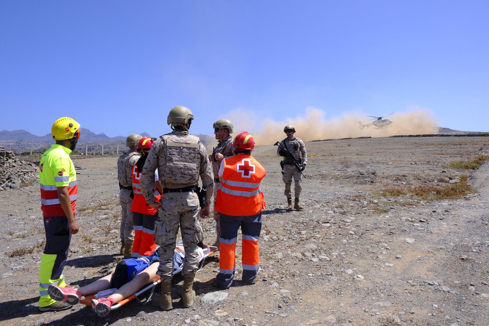 Mogán vive el simulacro de dos accidentes aéreos