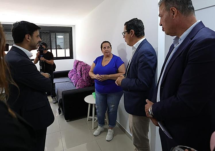 María Angélica dice que está muy feliz en su nuevo hogar con su hija.