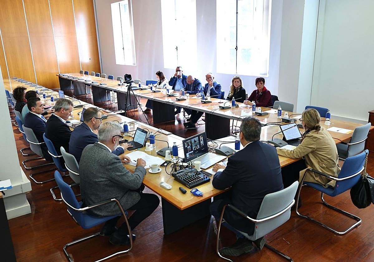 Imagen de archivo de una reunión de este año del consejo social de la ULPGC.