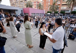 Llamada de los opositores en Educación Primaria en el IES Pérez Galdós este sábado por la mañana.