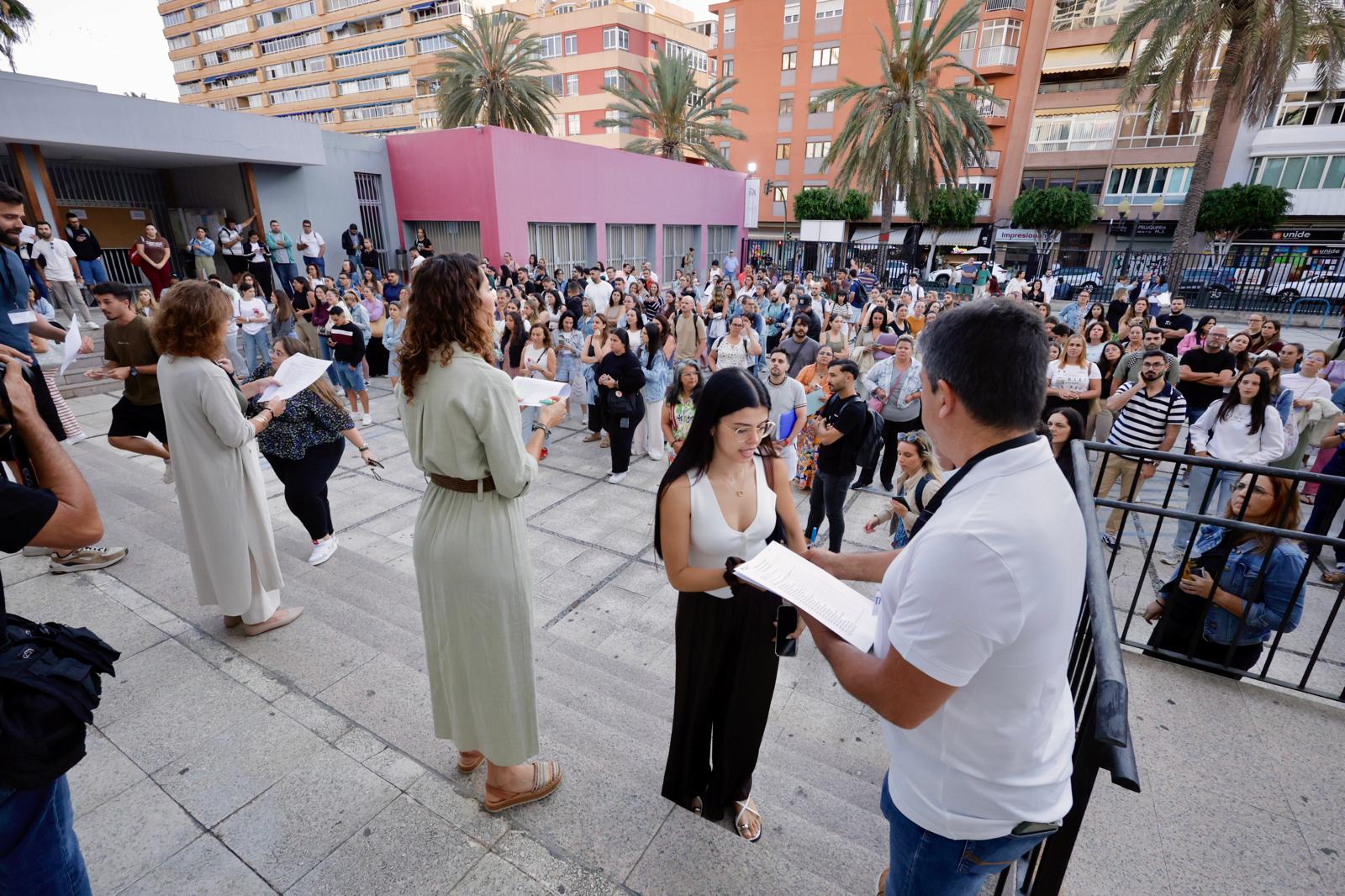 Llamada de los opositores en Educación Primaria en el IES Pérez Galdós este sábado por la mañana.