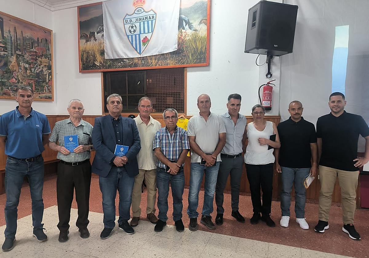 Reunión de todos los presidentes que ha tenido la UD Jinámar desde su fundación.