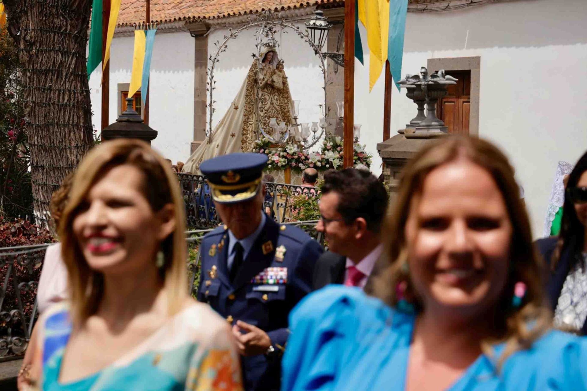Imágenes de la Procesión de San Juan y de la Virgen del Rosario en Arucas