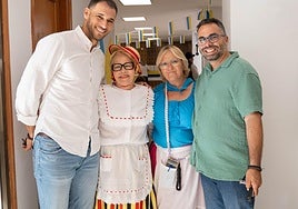 Rosmen Quevedo y Echedey Eugenio, en un acto con mayores de la capital.