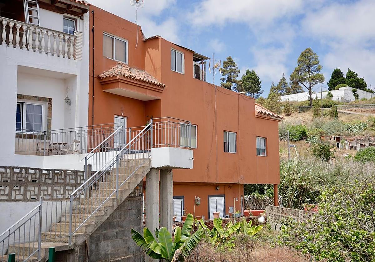 Los hechos sucedieron en la casa donde vivía la víctima y que compartía con su hermana, en Firgas.