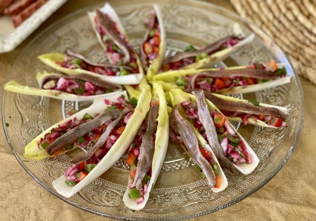 Endibias, vinagreta y anchoas