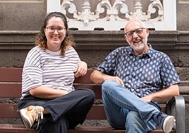 Gema Villarreal yVíctor Ramírez, en la víspera delDía del Orgullo.