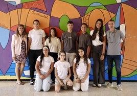 Un grupo de más de diez alumnos y alumnas del IES La Isleta, coordinado por los profesores Taide Fleitas e Iván Ojeda, forman el proyecto 'Embajadores para el cambio'.