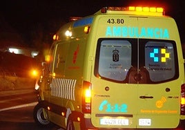 Imagen de archivo de ambulancia del Servicio de Urgencias Canario (SUC)