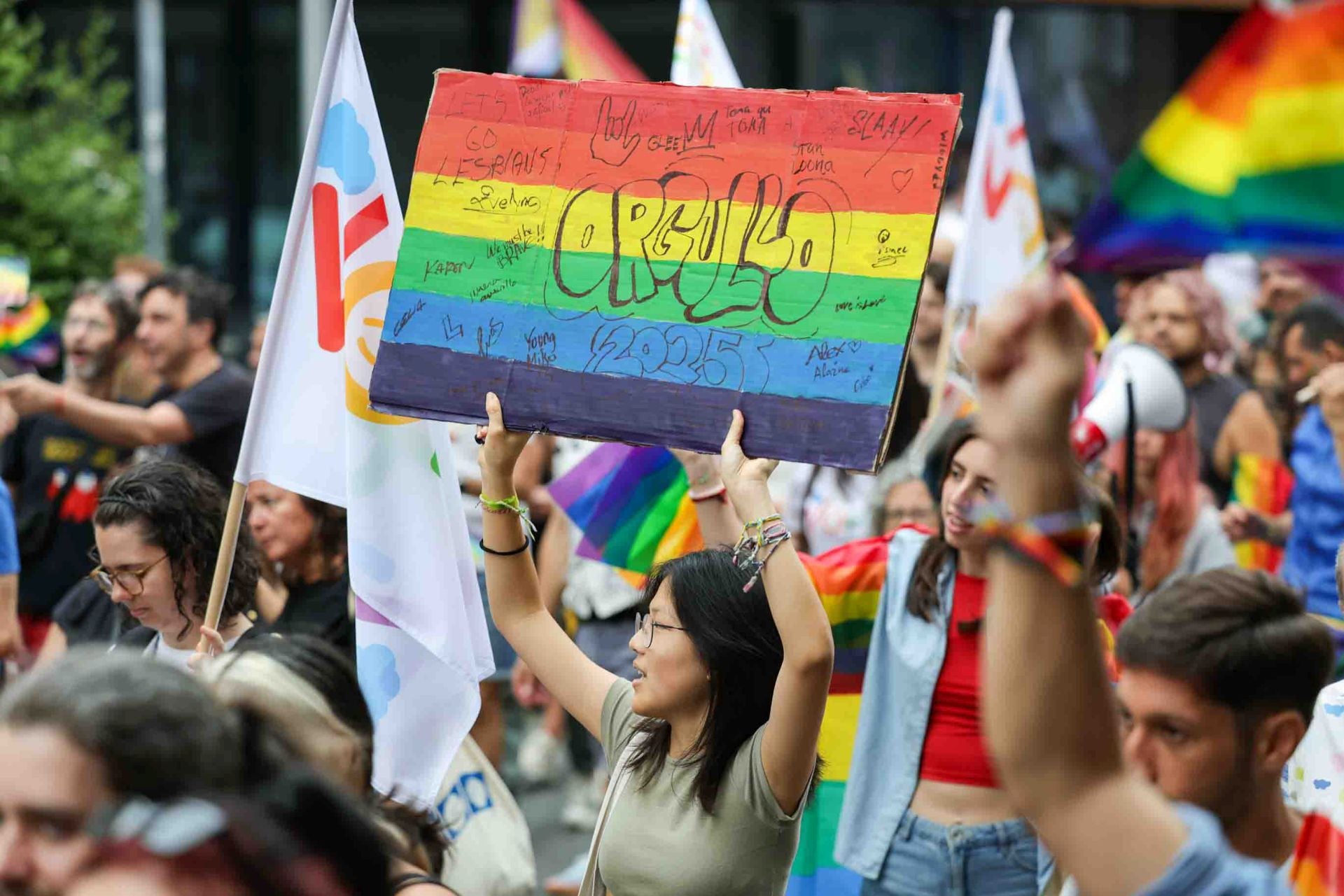 El Día del Orgullo toma las calles de la capital grancanaria