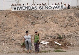 Momento de la movilización ciudadana de este sábado en los barrios de San Nicolás y San Francisco.
