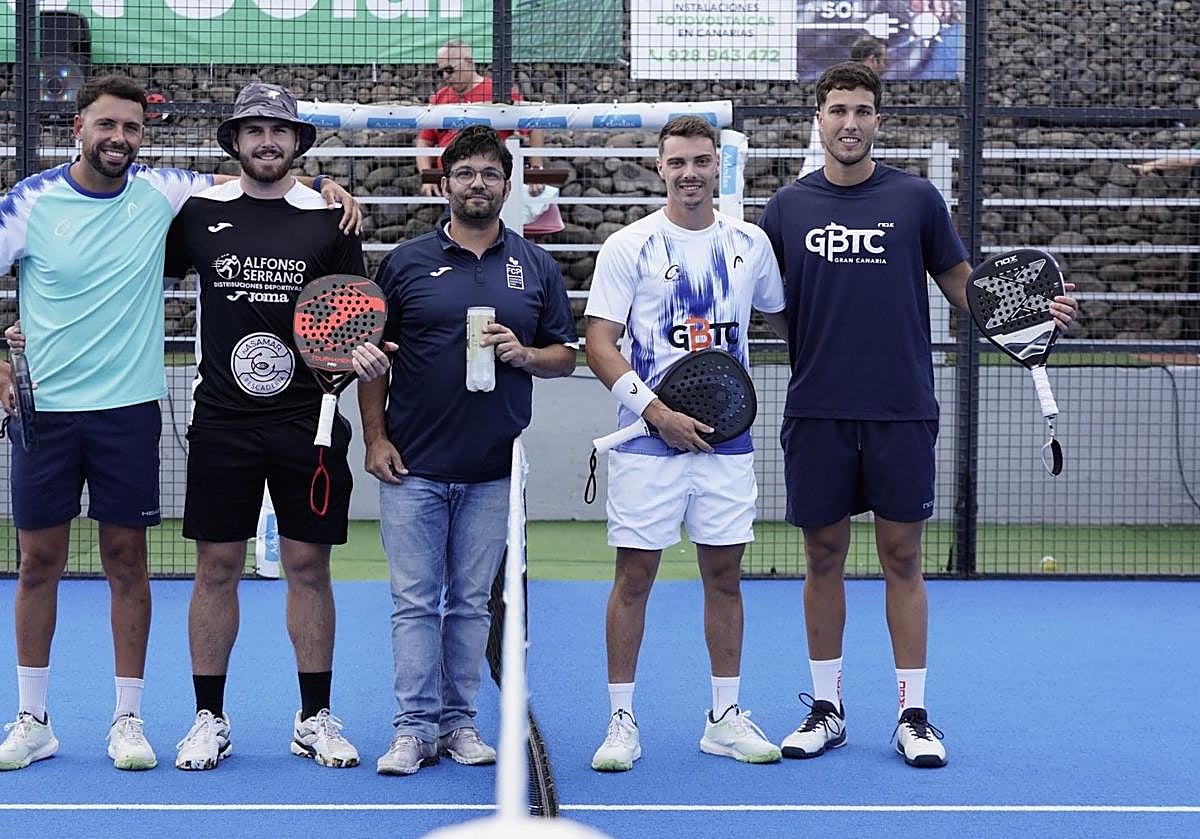 Los campeones Carlos Eugenio y Joel Fernández, a la derecha.