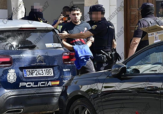 En la imagen, Ezequiel S.M., amigo del hacker, y que fue también detenido en Arinaga.