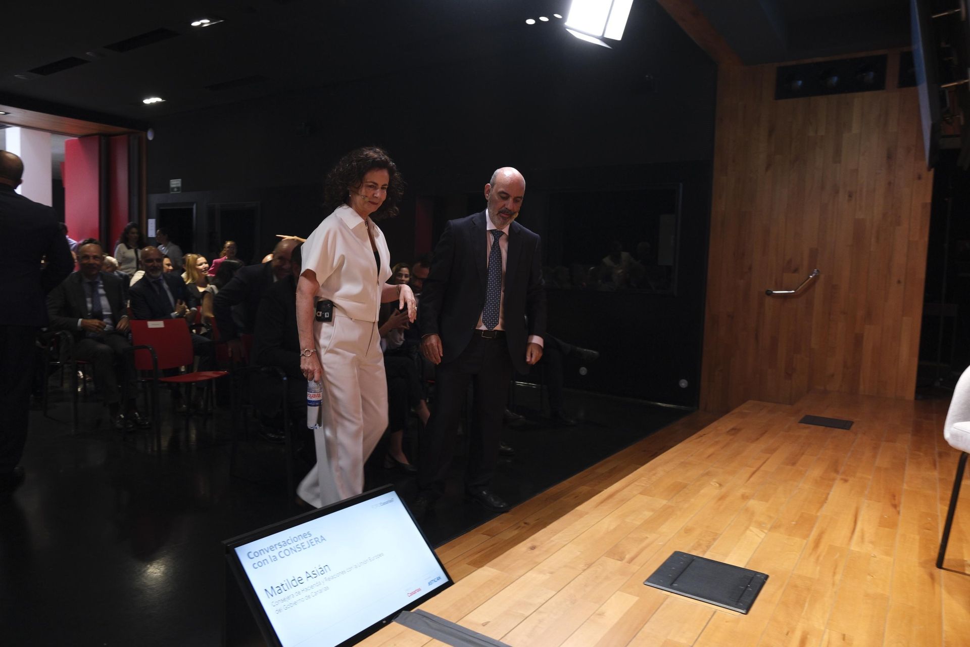 FORO CANARIAS7: Conversaciones con Matilde Asián, en imágenes