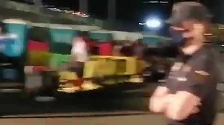 El encuentro de Sarah Bettache y su hermano en Muelle de Arguineguín