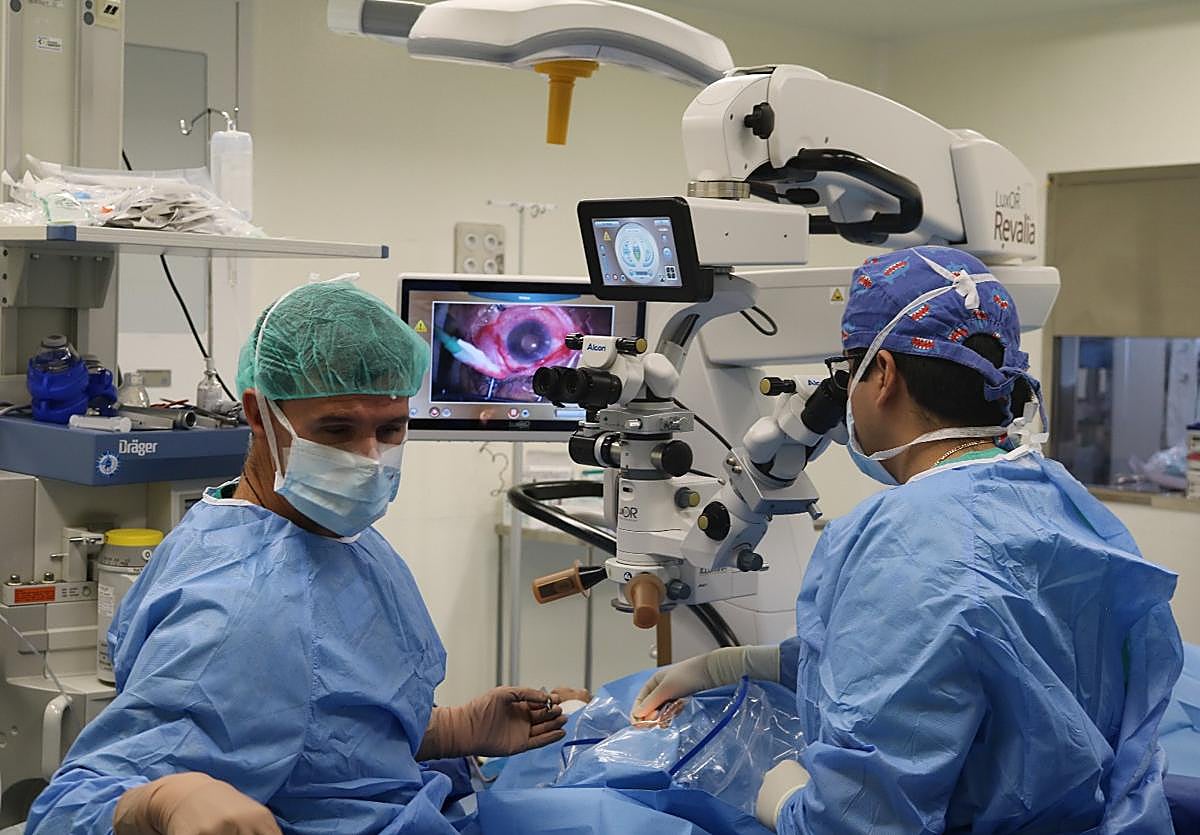 El nuevo servicio es una técnica de microcirugía ocular.