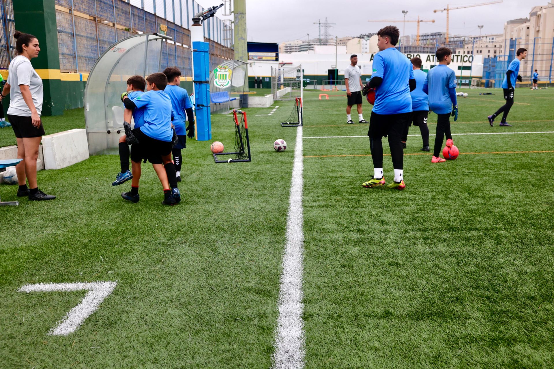 Así se entrena en el campus &#039;Más que Porteros&#039; con Javi Ortega