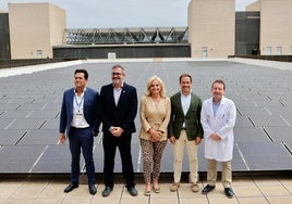 Momento de la visita realizada a los paneles fotovoltaicos.