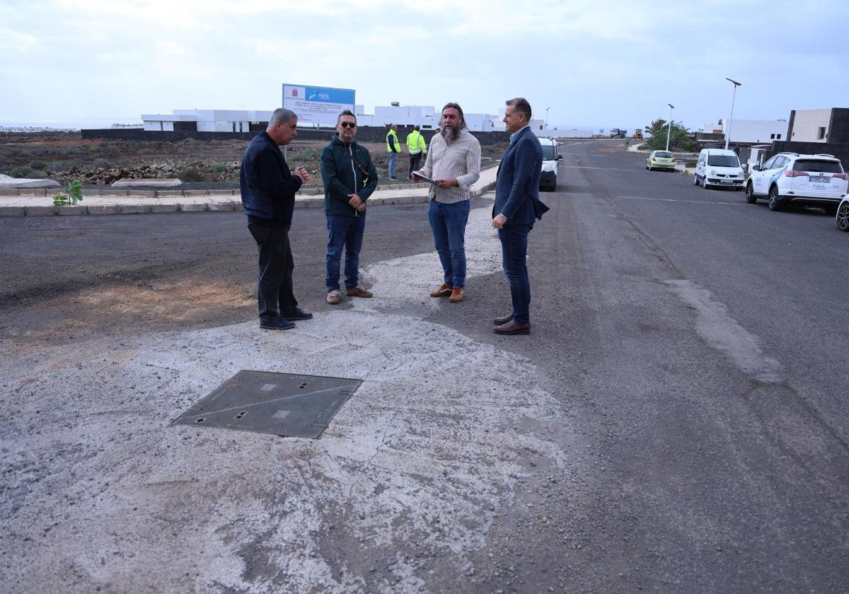 Recepción de la obra en la vía de Costa Teguise.