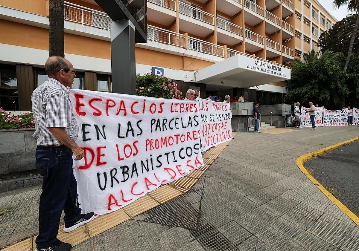 Las Torres vuelve a exigir que no se toquen sus casas
