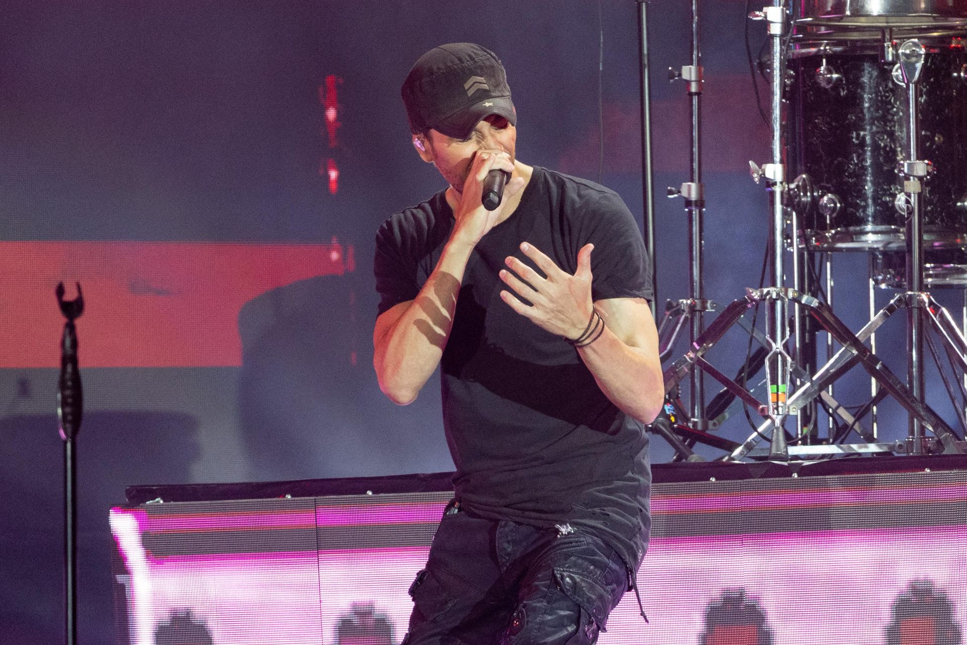 El Granca Live Fest vibra en su cierre con Emilia Mernes y Enrique Iglesias