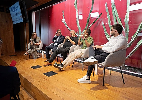 Mesa debate 'Turismo y Gastronomía' organizado por SKAL Y CIT en CANARIAS7