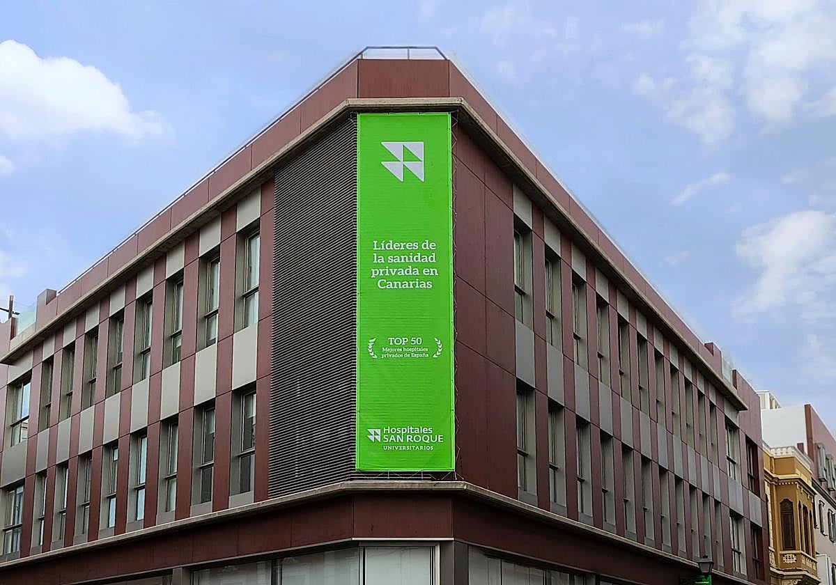 Dr. Salvador del Rosario, especialista en ginecología y obstetricia.