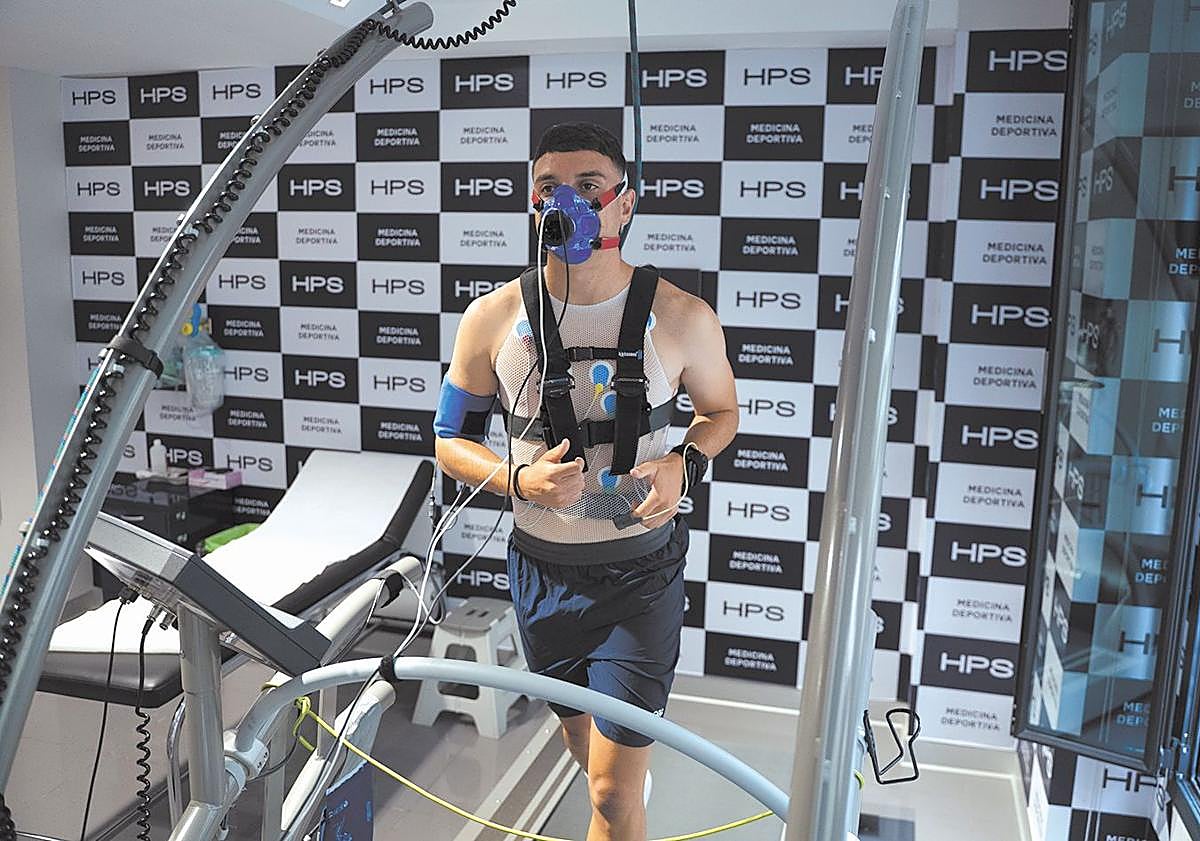 Imagen principal - 1. Reconocimiento médico Sergio Viera. 2. Valentín Pezzolesi. 3. Ale García.