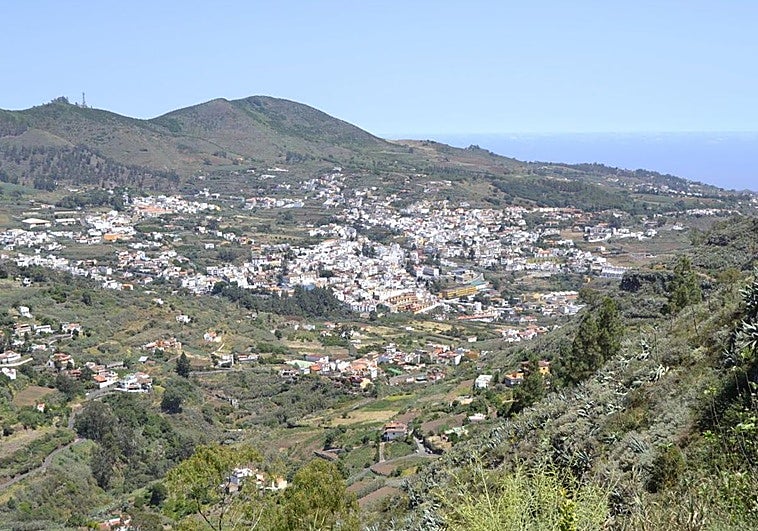 El alcalde de Teror se pronuncia frente a los problemas con el agua.