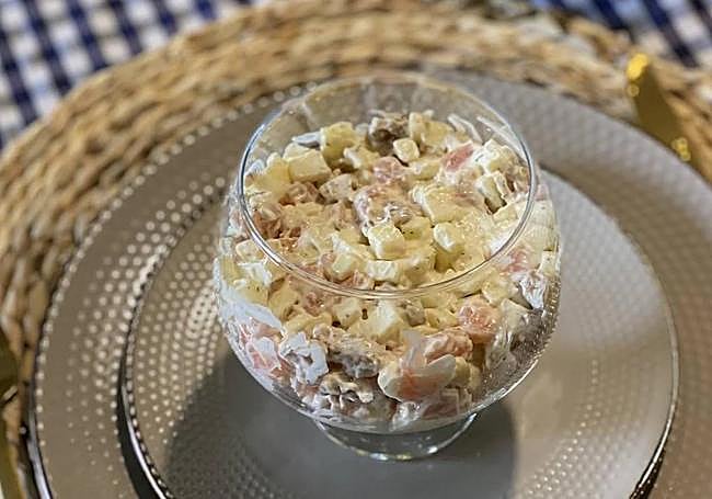 Ensalada de salmón y manzana