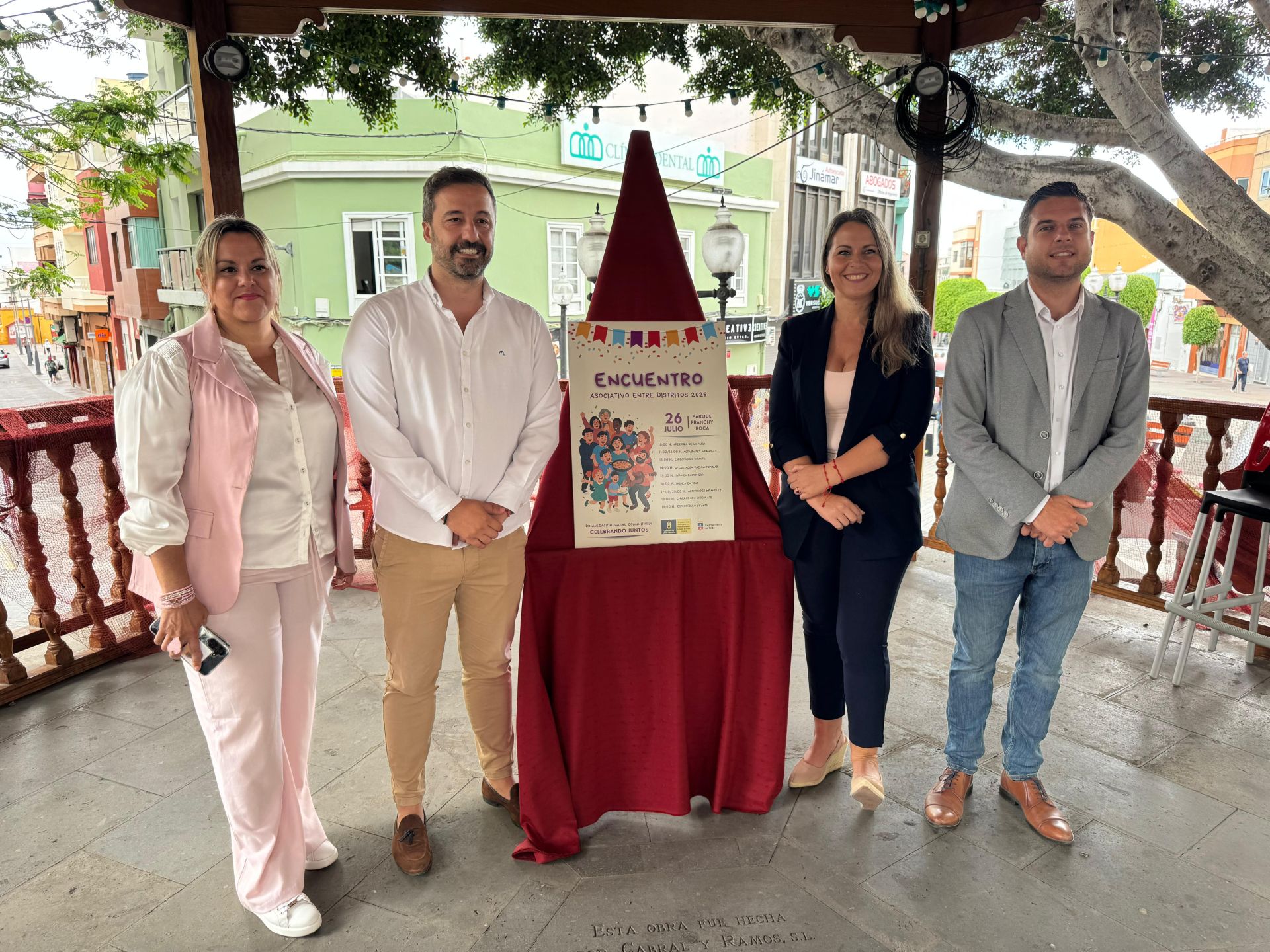 Desirée Hernández, el alcalde Juan Antonio Peña, Janoa Anceaume y Juan Francisco Jiménez, tras la presentación del Encuentro.