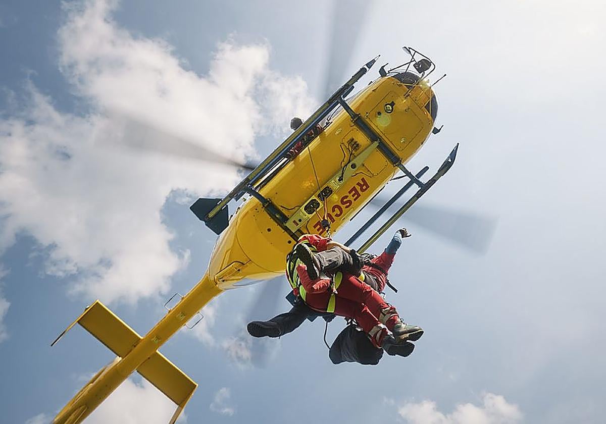 Imagen de un rescate en helicóptero.