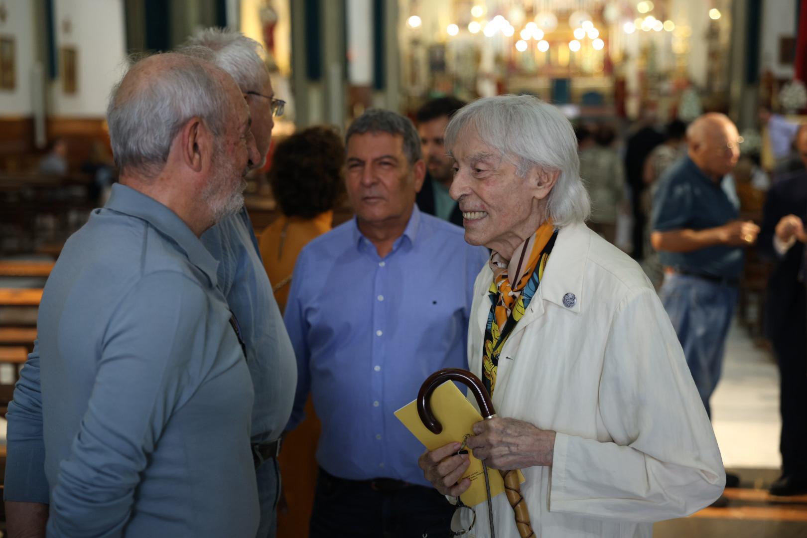 Dámaso dona una obra para la coronación de la Virgen de La Luz