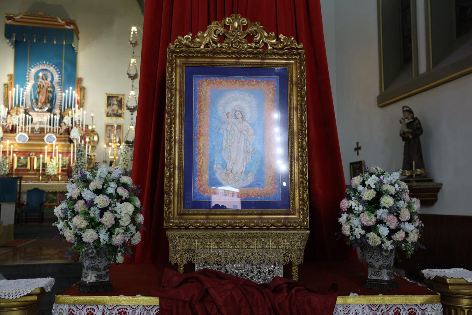 Dámaso dona una obra para la coronación de la Virgen de La Luz