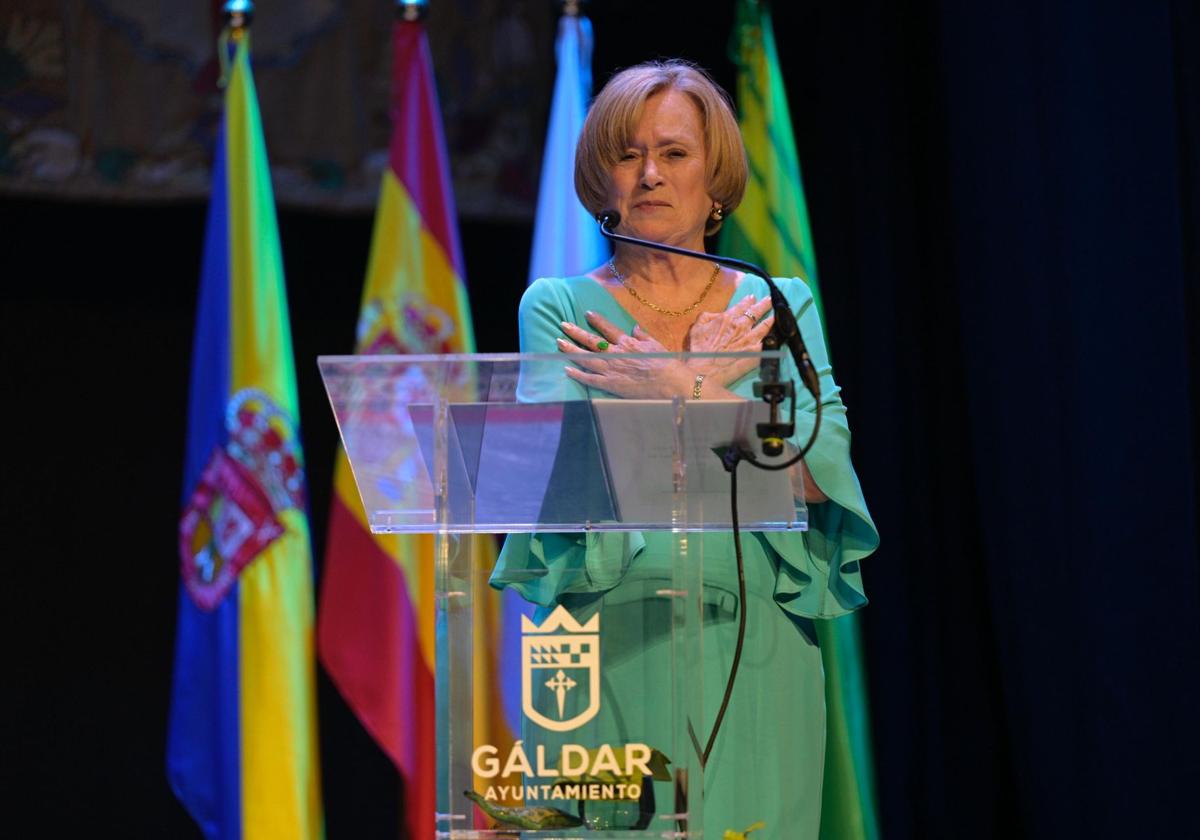 Mary Naty Saavedra protagonizó un pregón emotivo y entrañaba en el Teatro Consistorial.