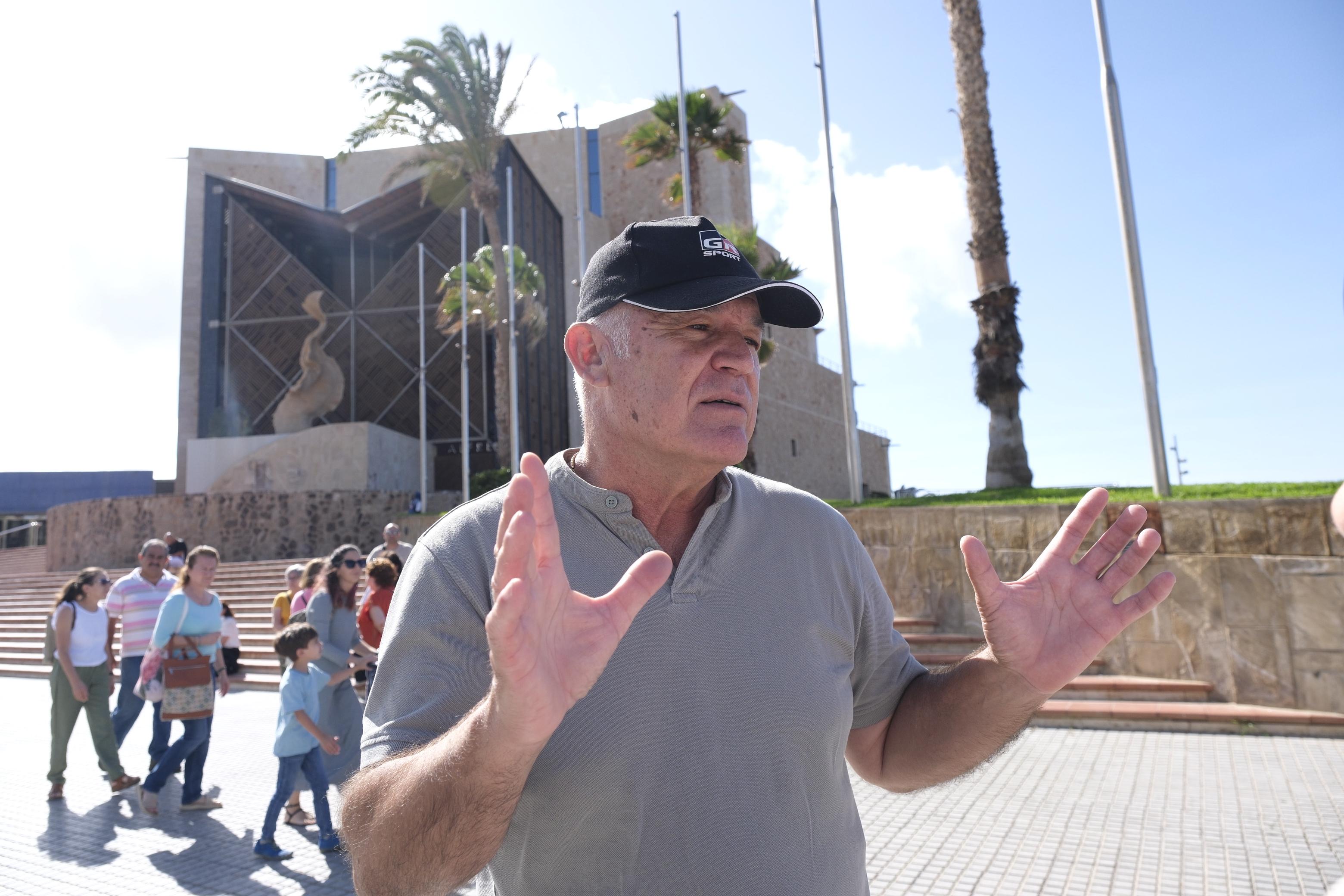 Los vecinos de Las Torres salen a la calle al grito de «nuestras casas no se tocan»