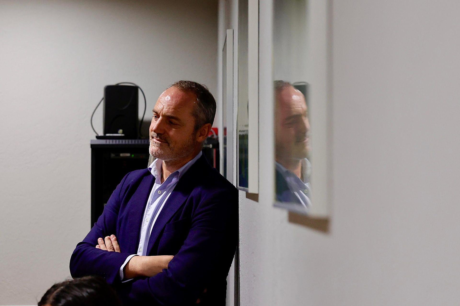 Jonathan Viera ya luce de nuevo el amarillo en su regreso a casa